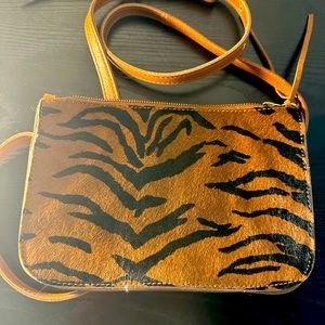 Madewell cross body purse. New with tags.